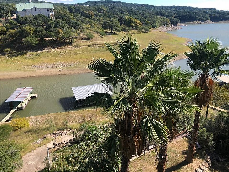 1st image of 3615 Peninsular Dr #C