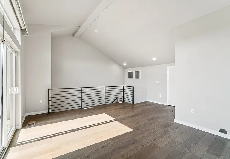 3520 N Prospect Ln #1 — Photo 36