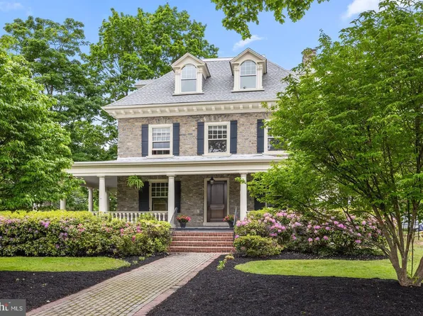 108 W Gillam Ave, Langhorne, PA 19047