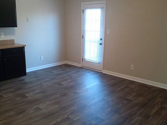 5th image of 1725 Thistlewood Dr #A