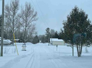 9460 Arnold Creek Dr, Reed City, MI 49677