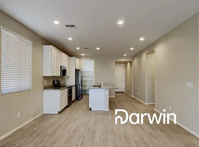 4 bed, 2.0 bath, 1853 sqft, $2,040 — Photo 3