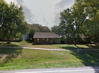 8311 NW Mace Rd, Kansas City, MO 64152