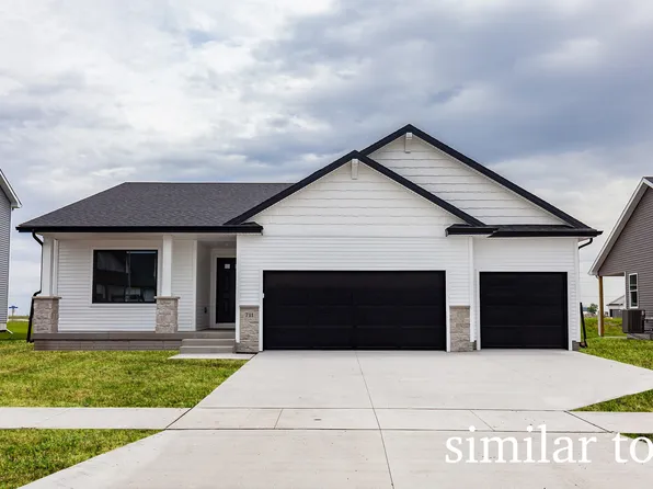 8141 Buckley St, Johnston, IA 50131