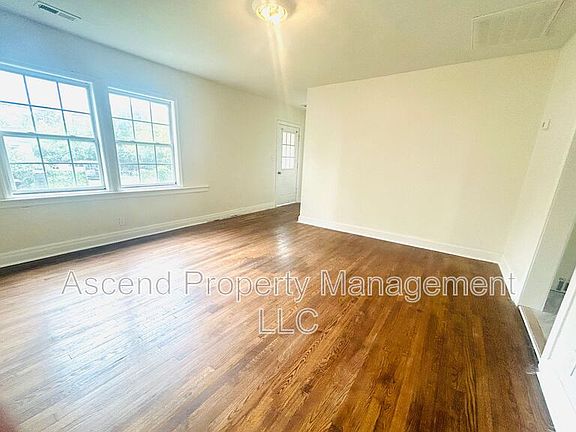 2nd image of 1813 Walker Ave
