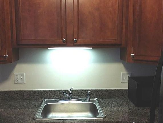 3rd image of 2420 Parmenter Blvd APT 212