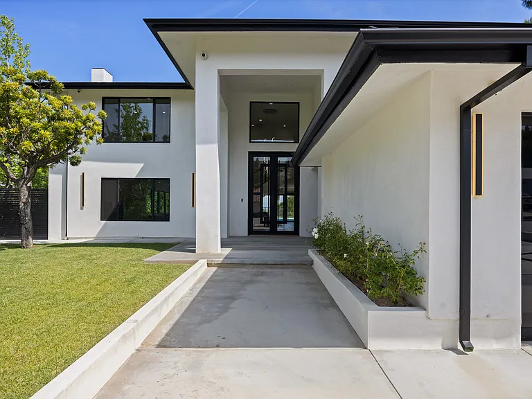 18101 Green Meadow Dr — Photo 48