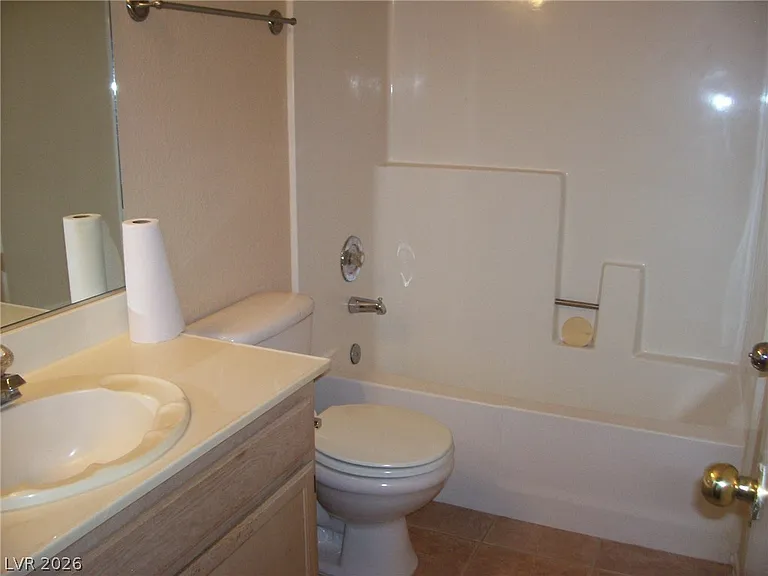 2204 Silver Pine Dr #0 — Photo 8