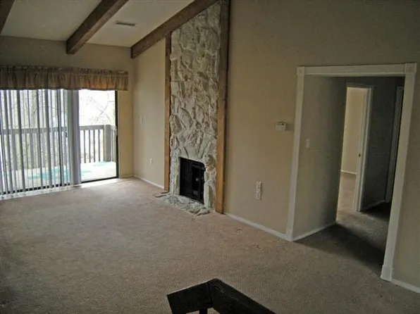50 Waterfall Cir #3B, Lake Ozark, MO 65049