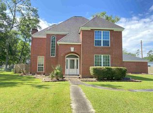 1403 Dawnwood Dr, Orange, TX 77632
