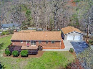 1071 Ole Clark Ln, Vinton, VA 24179