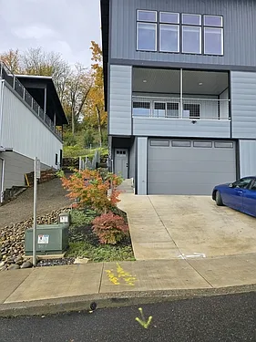 Camas Duplex with Views at Camas, WA — Photo 3