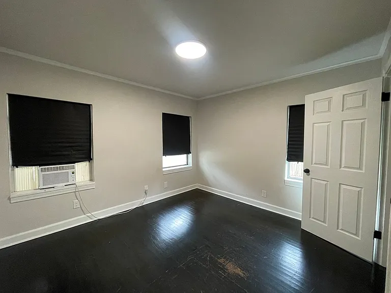 2219 Gilbert Dr — Photo 12