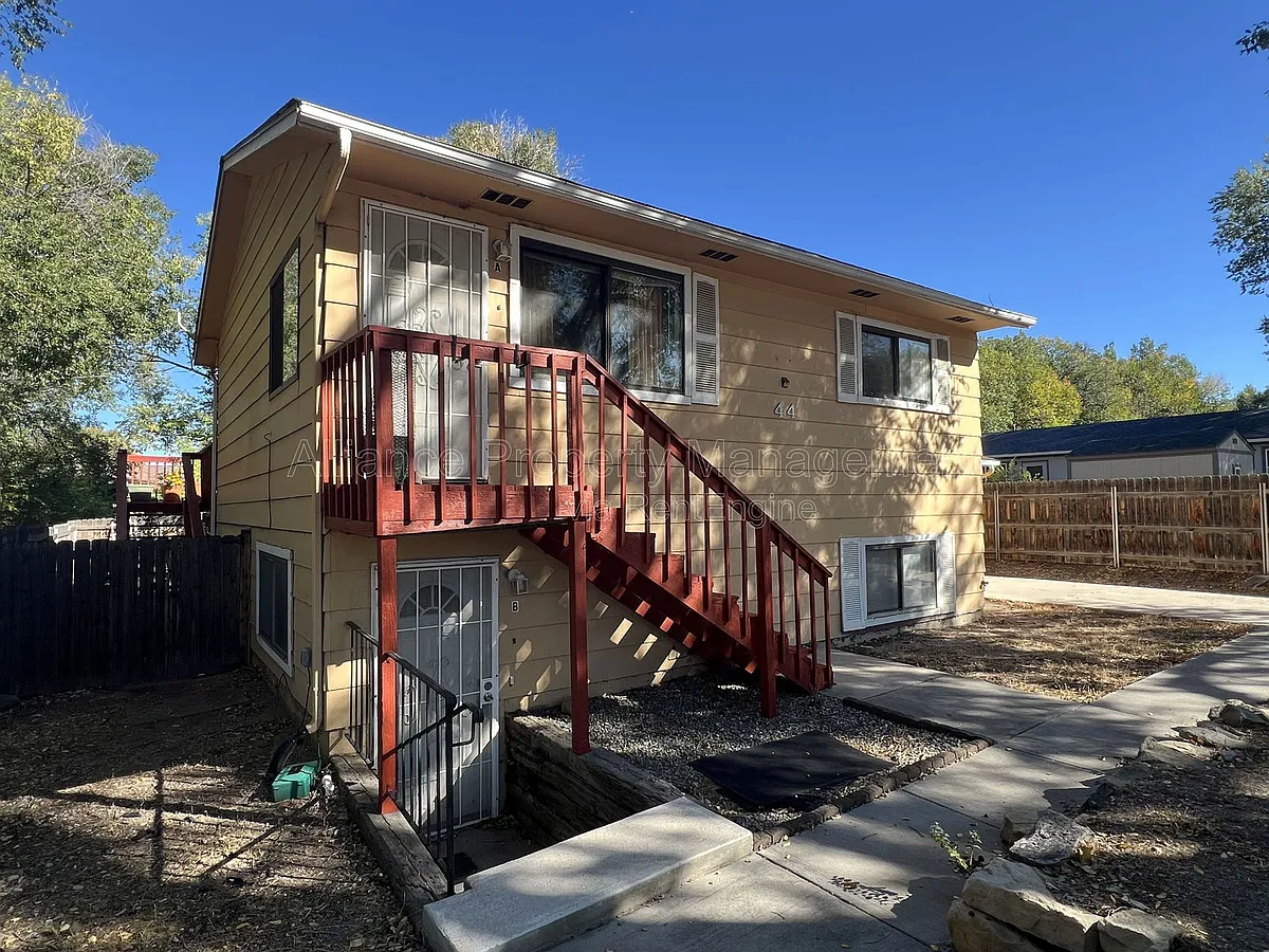 Building Photo - 44 Sunflower Rd #B