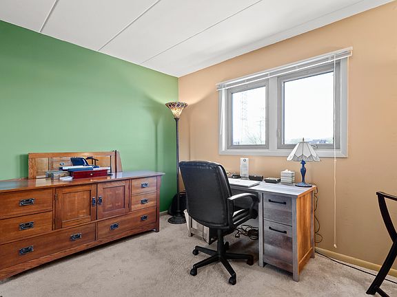 4th image of 15124 Evergreen Dr APT 2D
