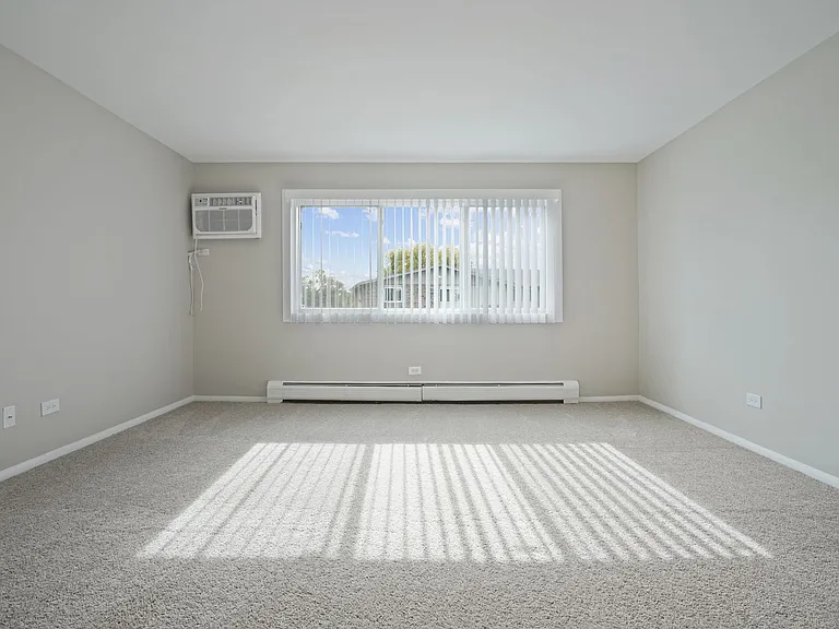 Hoffman Hills Apartments — Photo 41