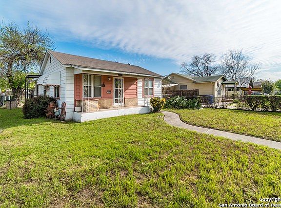 2nd image of 2423 Perez St