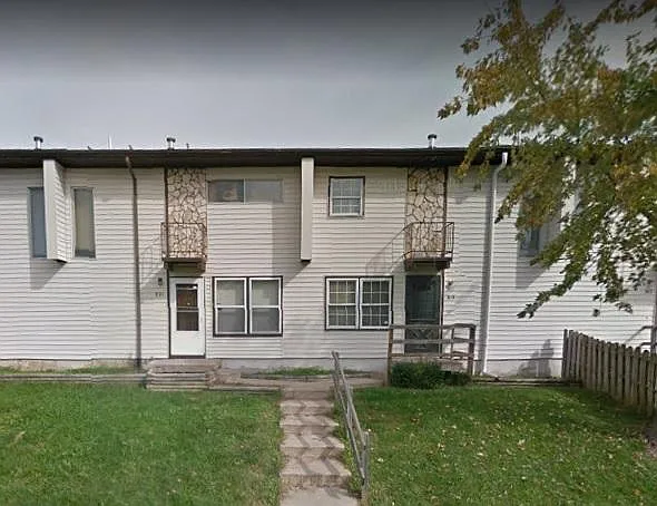 3 bed, 1.5 bath, 1532 sqft, $1,350 — Photo 1