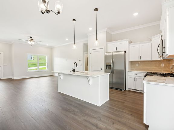 2nd image of 108 Catherine St