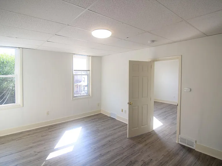 431 Rebecca Ave #2 — Photo 4