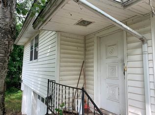 3227 E Stewart Rd, Midland, MI 48640