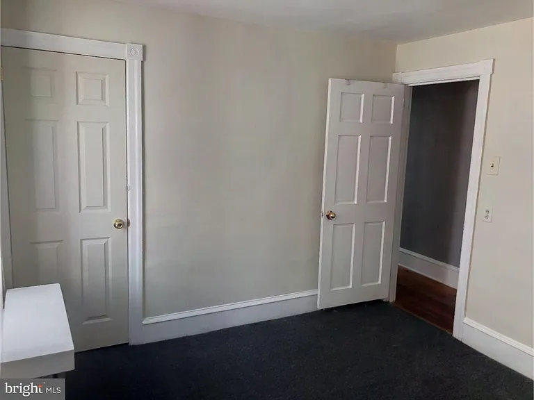 306 Leverington Ave — Photo 17