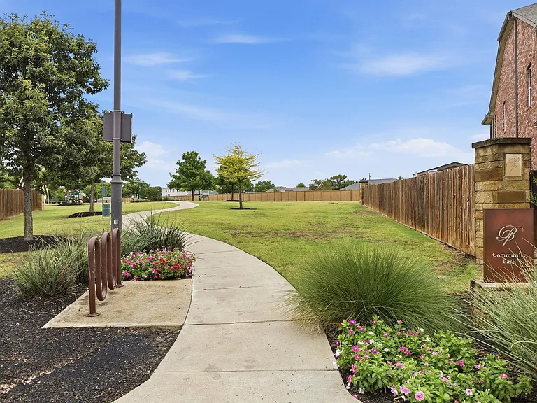 2950 E Old Settlers Blvd #29 — Photo 39