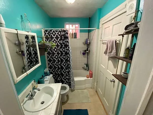 220 W 2nd Ave #1 — Photo 12