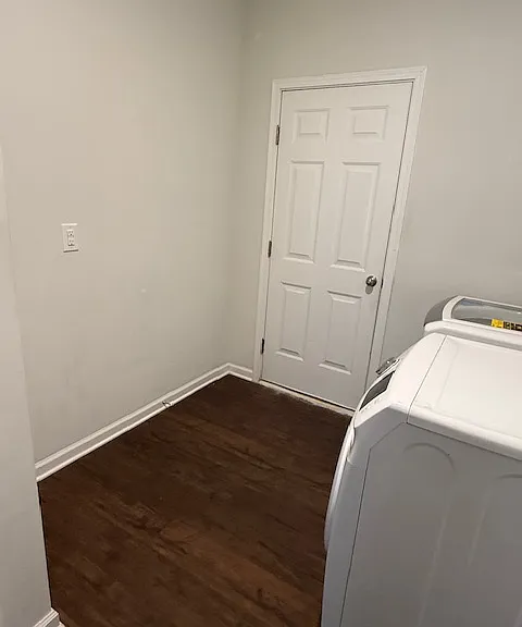 2705 Spring Valley Dr — Photo 17