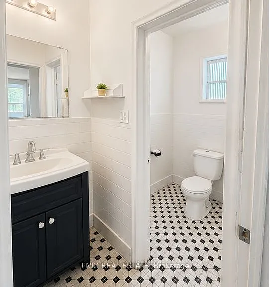 2967 Saint Clair Ave E — Photo 6