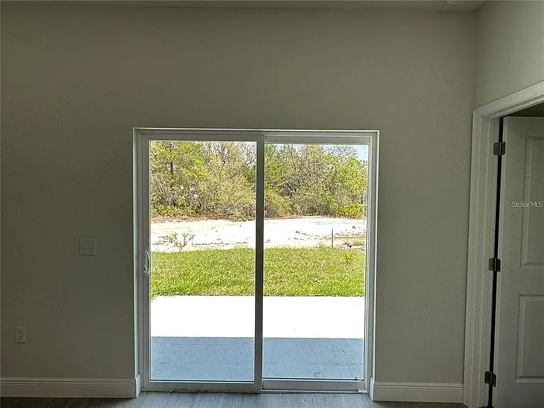 149 Maple Dr — Photo 9