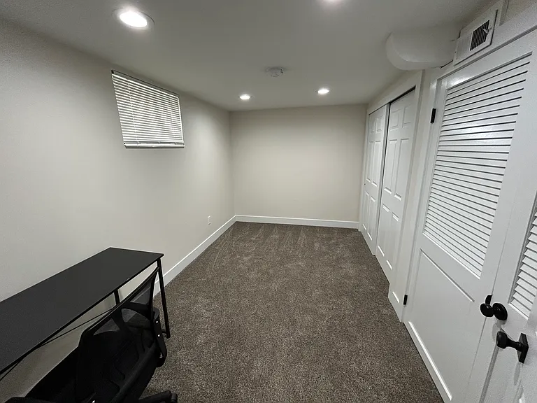2048 E Sunnyside Ave — Photo 17