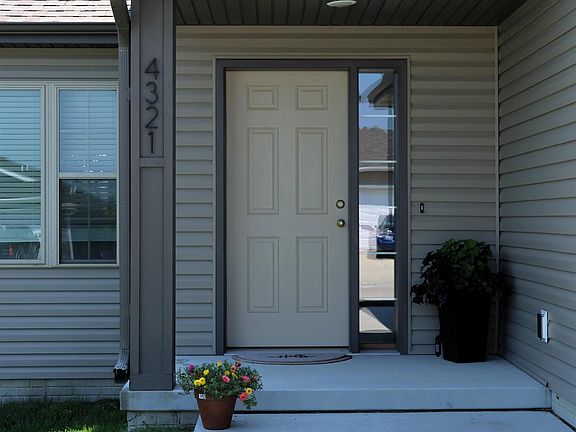 2nd image of 4321 W Rebecca Ln