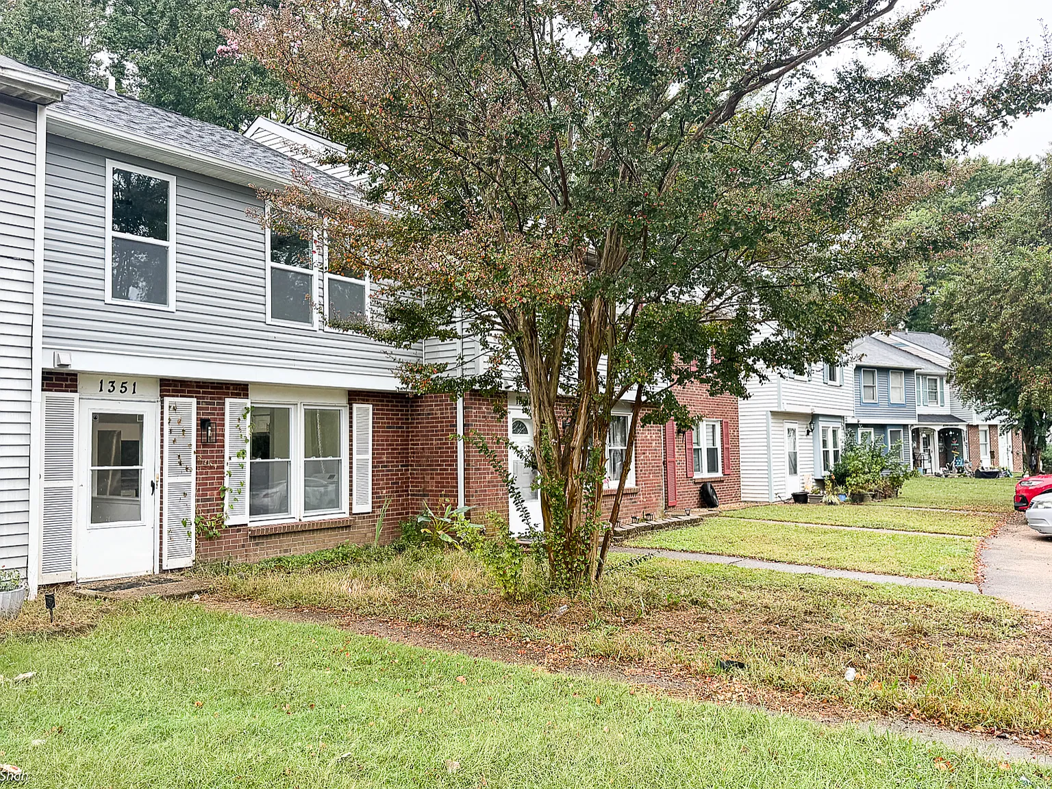 1351 Peabody Dr — Photo 3