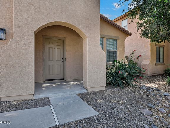 3rd image of 409 E DIAMOND Trail
