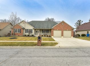 201 Ashbrook Dr, Bellefontaine, OH