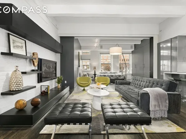 321 West 13th Street image 1 of 8