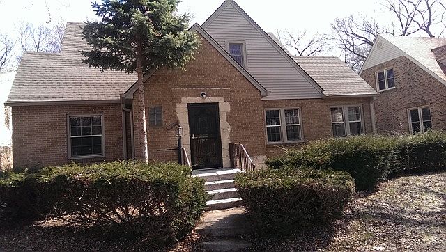 1st image of 1027 Forest Hills Ave
