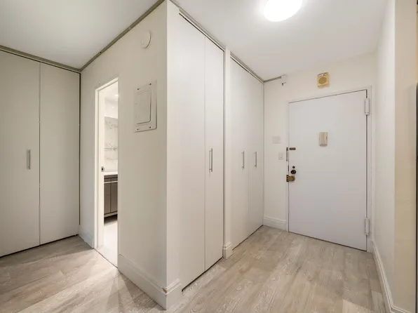 7855 Blvd East image 8 of 20