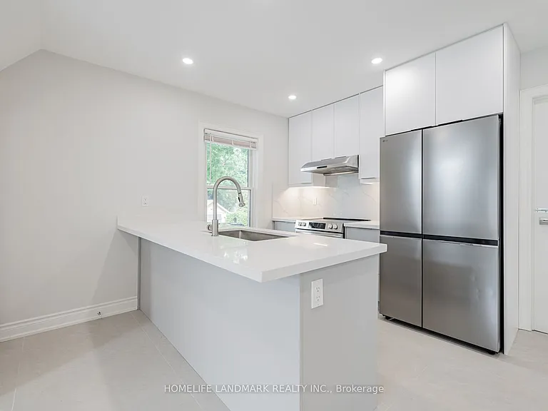 41 Arnold Cres #1 — Photo 11