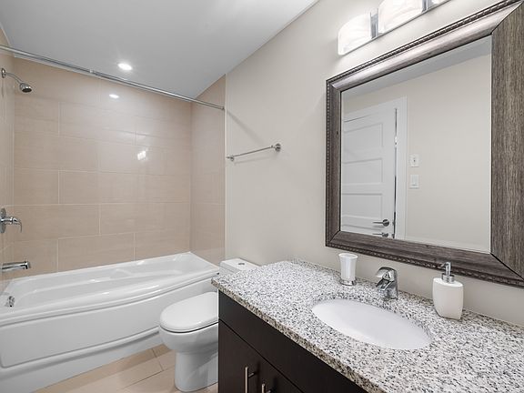 5th image of 15 Kings Wharf Pl #Ak406