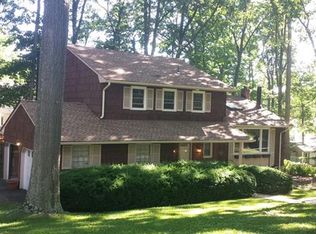 23 Saint Georges Rd, East Brunswick, NJ 08816