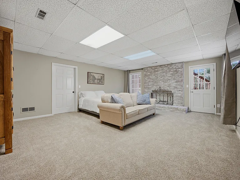 10530 Tuxford Dr — Photo 10