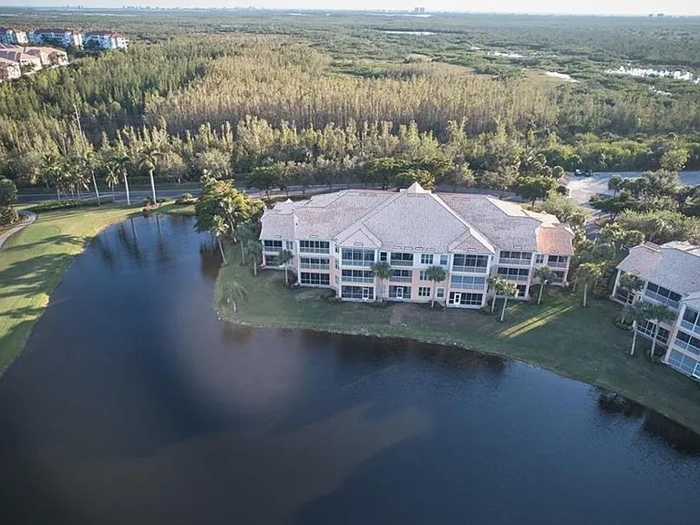 16491 Millstone Cir #1-207 — Photo 4