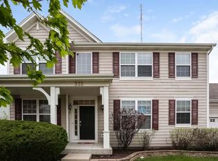 332 Comstock Dr, Elgin, IL 60124