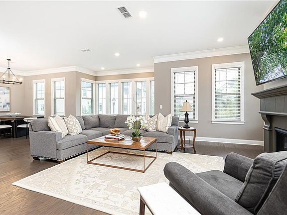 2nd image of 3900 Danube Ln