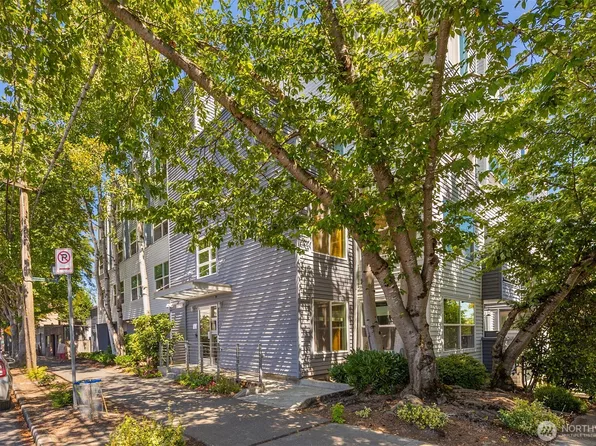 7600 Greenwood Avenue N #209, Seattle, WA 98103