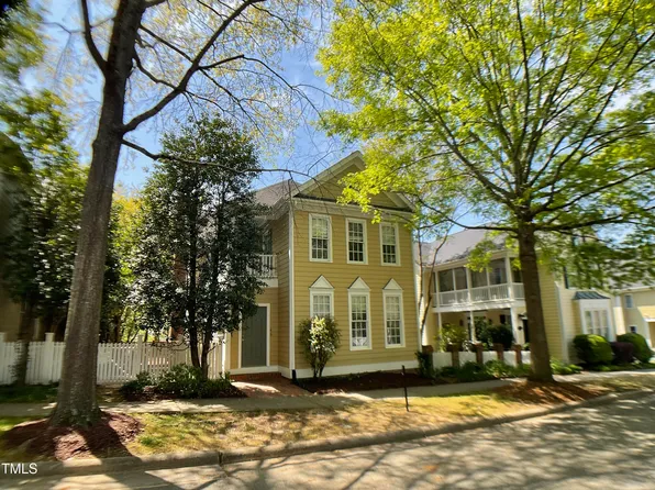 409 Parkside Cir, Chapel Hill, NC 27516