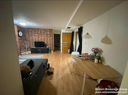 103 Gainsborough St #7 Photo 1