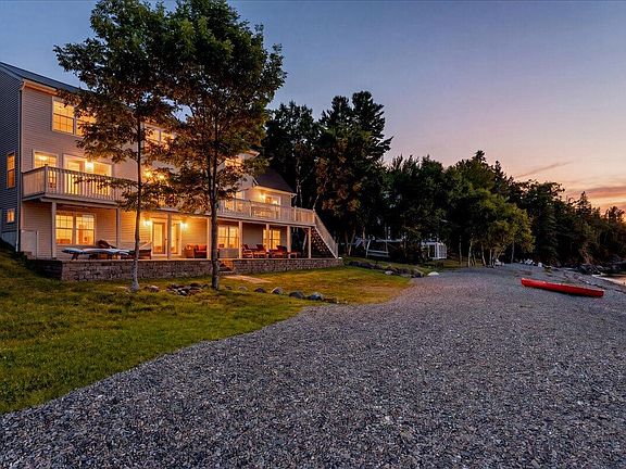 3rd image of 13 Coles Cove